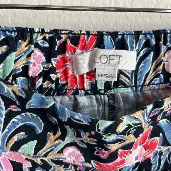LOFT Women's Floral Wide Leg Crop in Spring Bloom Pants with Pockets Size MP - Picture 8 of 10